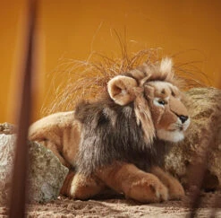 Living Nature Knuffel Leeuw Liggend 45 Cm -Knuffels Winkel image 1806