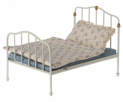 Maileg Poppenhuis Vintage Bed Off White