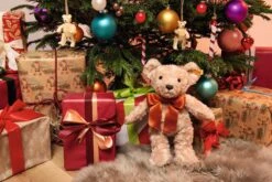 Steiff Knuffel Teddybeer Blond Cosy Year 2022 34cm 10 Steiff Knuffel Teddybeer Blond Cosy Year 2022 34cm -Knuffels Winkel image 948